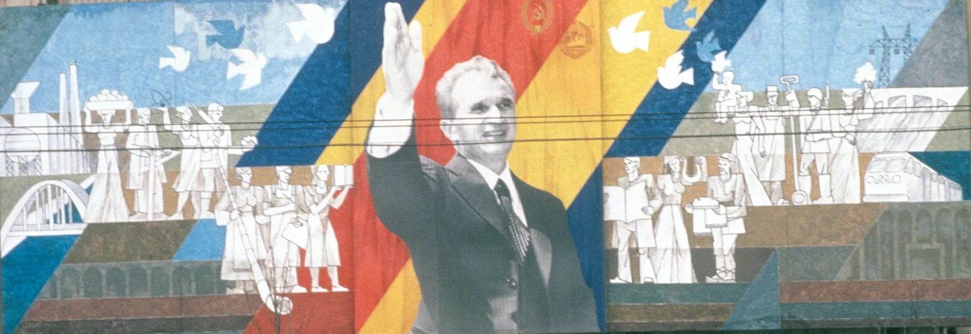 Afiș propagandistic al dictatorului Nicolae Ceaușescu. FOTO: Getty Images