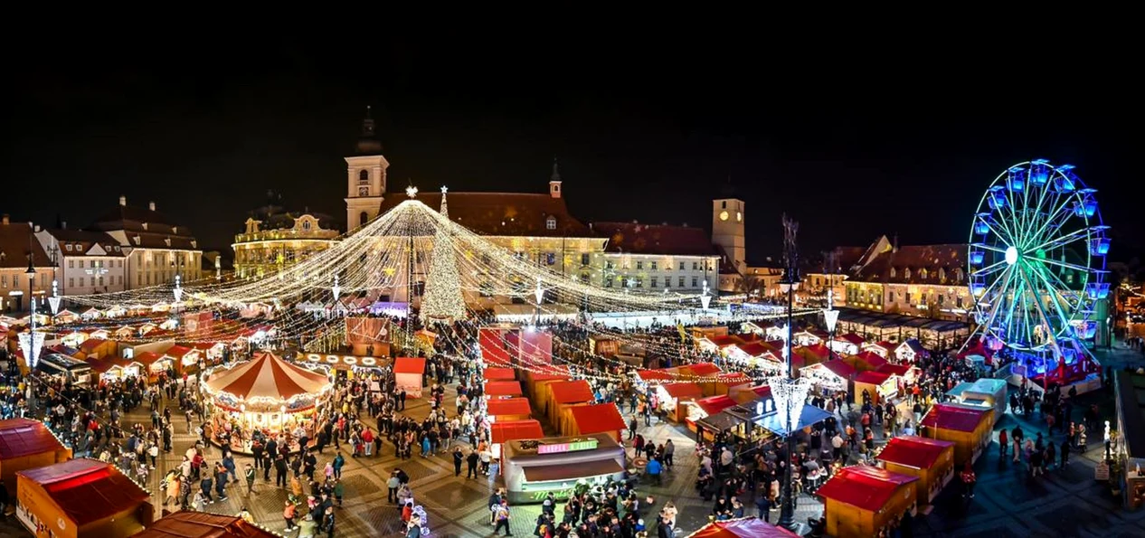 Imagine de ansamblu - Târgul de Crăciun de la Sibiu FOTO Adevărul