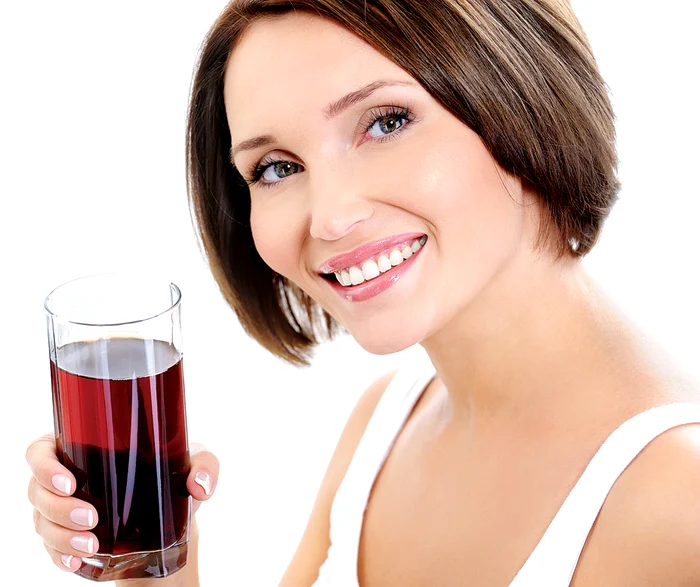 Sucul de rodii este bun pentru durerea de cap