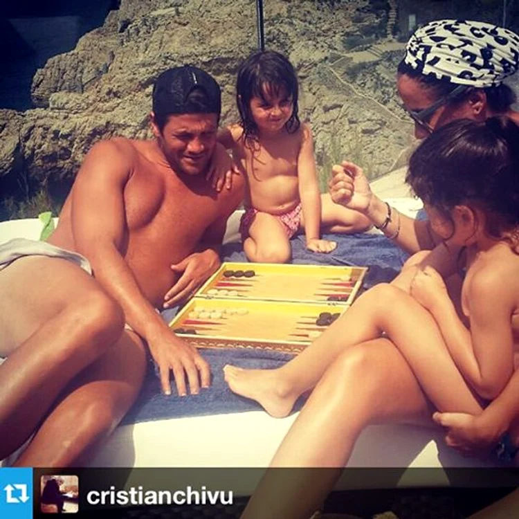 
    Familia Chivu (foto:facebook)  