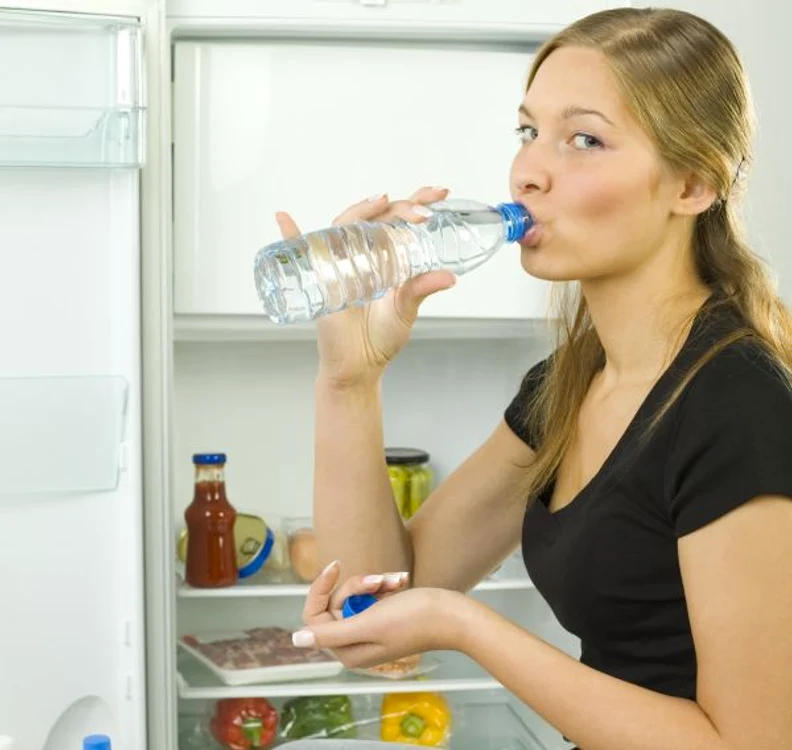 
    Este bine să separi în frigider alimentele gătite de cele crudeclicksanatate.ro  
