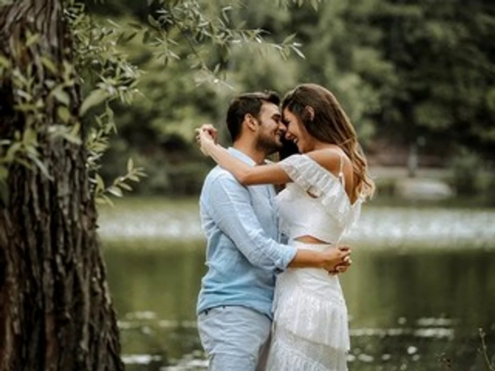 
    Bărbaţii caută compania unei femei deschise şi sociabile, cu care pot să întreţină o conversaţie interesantăfoto: shutterstock  