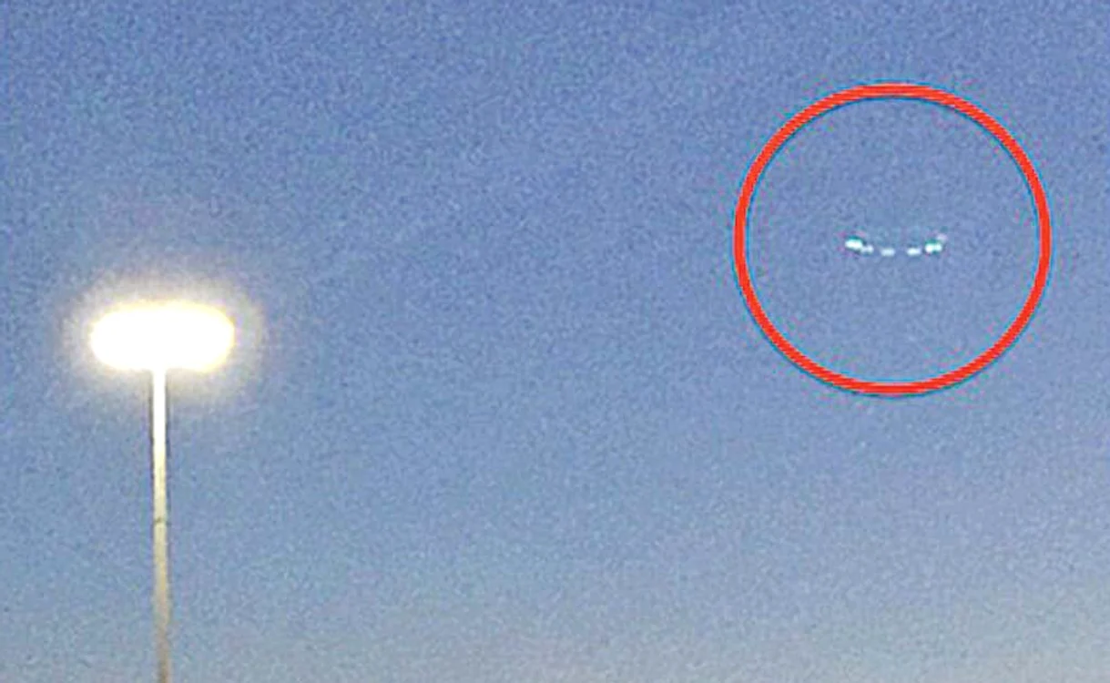 Iată imaginea cu aeronava neobişnuită survolând metropola americană