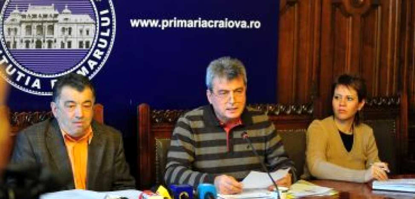 Ioan Văcariu şi Nicolae Pascu, directori din primărie, au încercat să facă lumină în cazul conflictului cu finanţatorul Ştiinţei