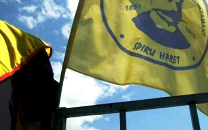 Sindicatele, care reprezintă peste 300.000 de salariaţi din învăţământ, afirmă că „actualul Guvern continuă politica, „împământenită” în ultimii ani Foto Arhivă