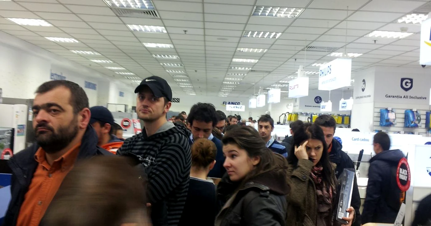 Nu sunt reduceri serioase, dacă nu generează şi o coadă pe măsură.