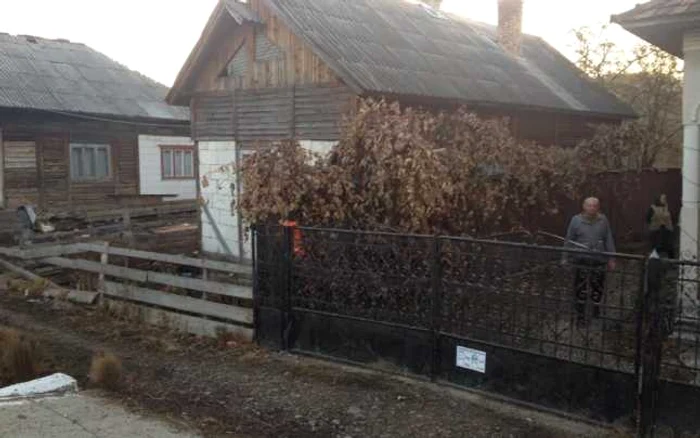 Pungile au fost găsite duminică dimineaţa, la ora 07:00 FOTO: ACL