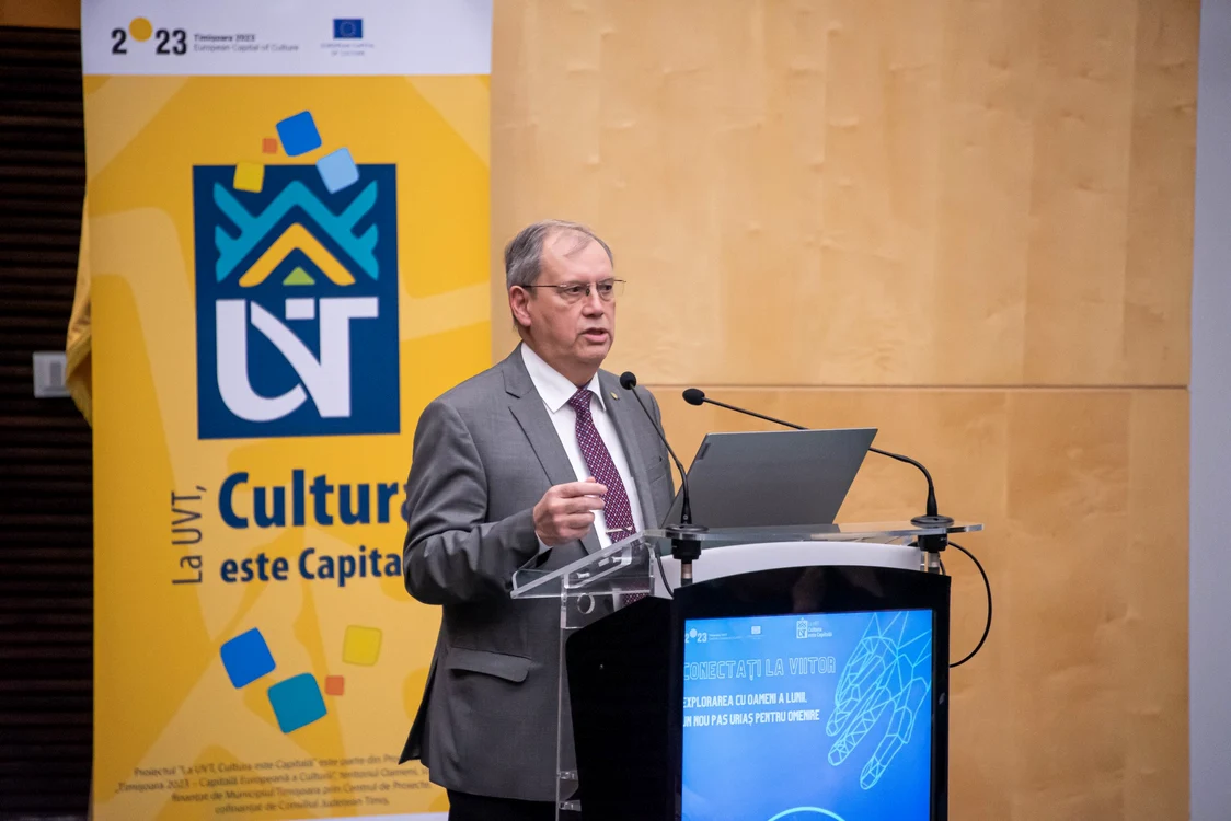 Dumitru Prunariu, primul român care a zburat în spațiu FOTO UVT