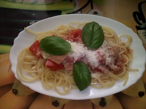 spaghete cu ton si busuioc jpeg