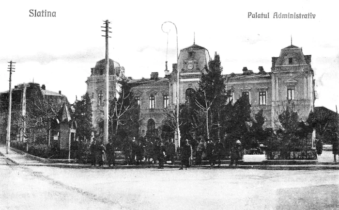 cladirea muzeul judetean olt in diferite epoci - sursa foto george pitulescu