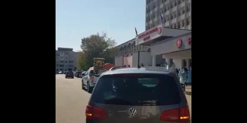 5ea019655163ec42710272f4 jpg