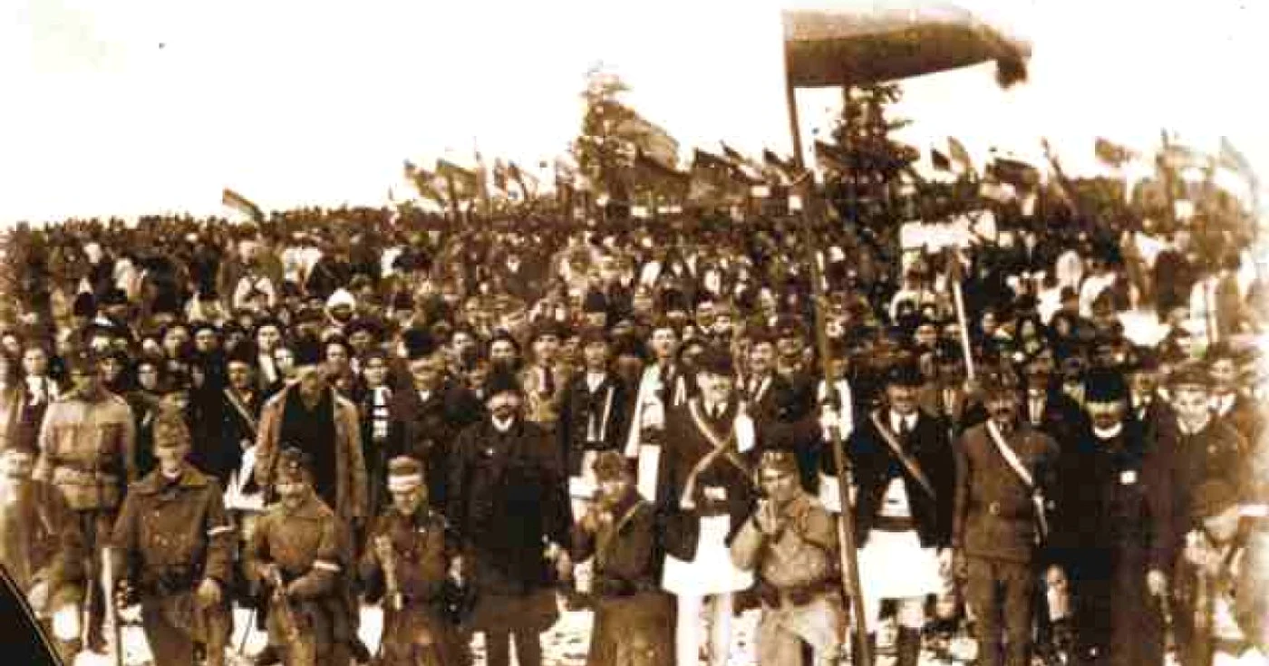 Participanţi la Marea Adunare Naţională de la Alba Iulia de acum 96 de ani/Sursa foto: Muzeul Naţional al Unirii