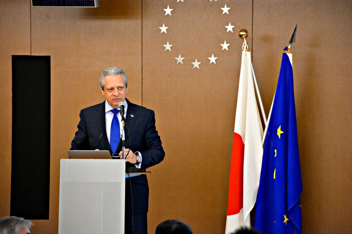 Foto: Ambasadorul Viorel Isticioaia-Budura la Tokio. Sursa: www.eu-japan.eu