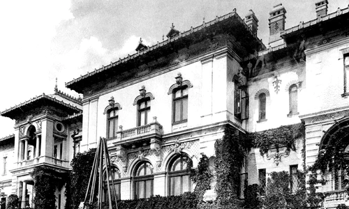 Palatul Cotroceni, așa cum arăta în anul 1900, înainte ca viitoarea Regină Maria să își pună amprenta asupra lui jpeg