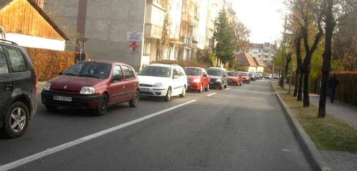 Pe strada Petre Ispirescu se circula bară la bară