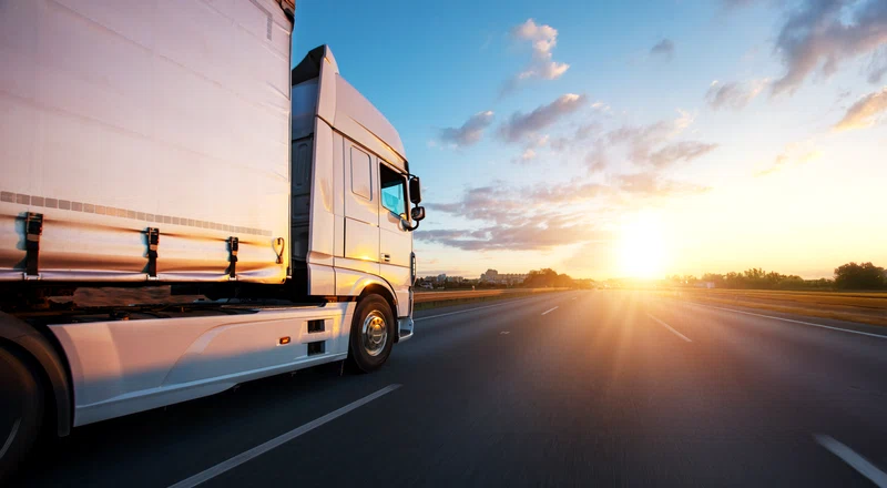 Sistem de tarifare TollRo. Camion pe drum - autostrada - tarife rutiere  FOTO Shutterstock