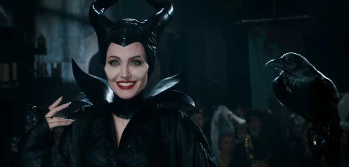 În vârstă de 38 de ani, Angelina Jolie şi-a confirmat încă o
dată statutul de superstar cu rolul din „Maleficent“ FOTO Disney