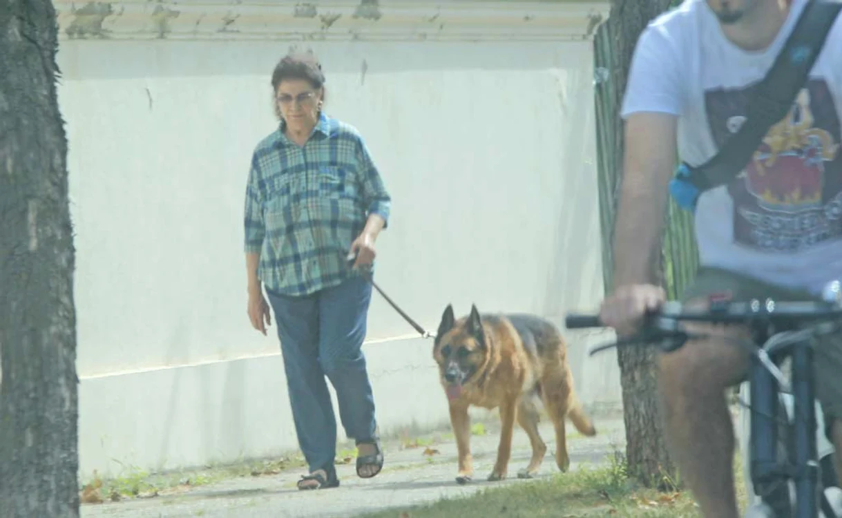 Irina Loghin nu pleacă fără câinele ei de acasă