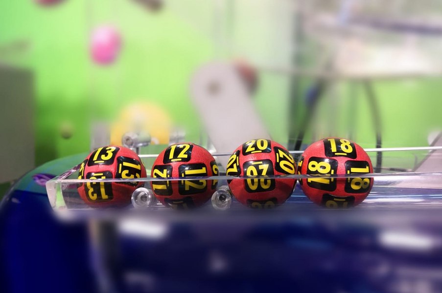 Reporturi uriașe la Loto: peste 4,25 milioane de euro la 6/49 și 5,63 milioane de euro la Joker