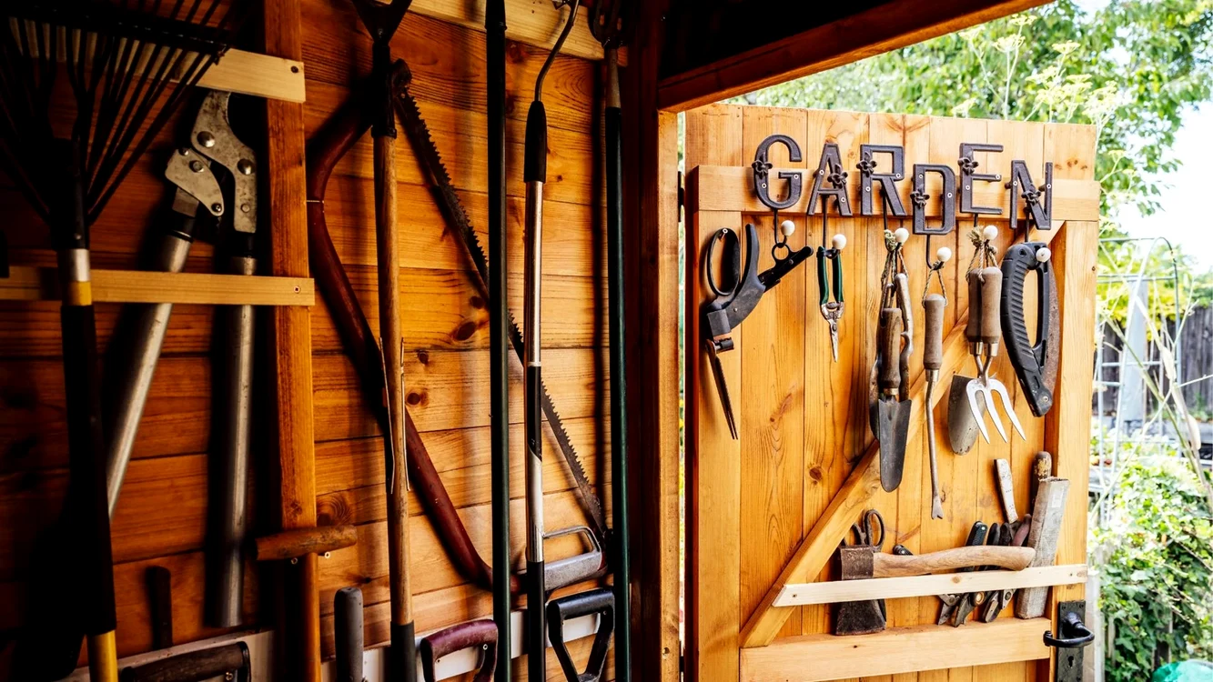 Magazie plină cu unelte de grădină potrivite și eficiente Foto Garden Depot