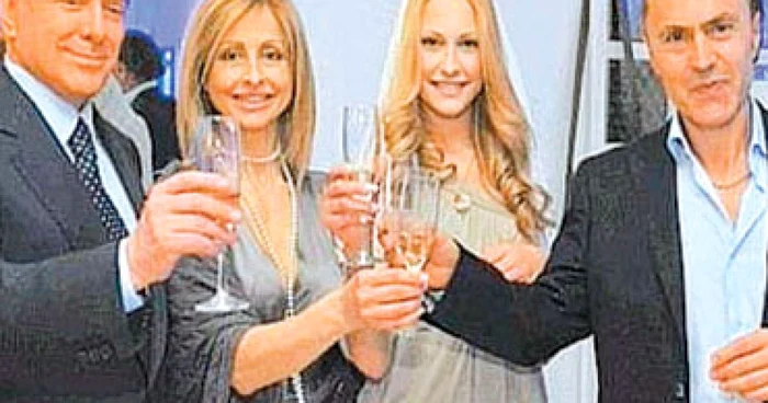 „Aventurile“ lui Berlusconi ajung piesă de teatru