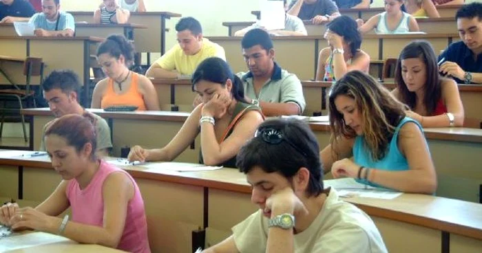 Studenţii, obişnuiţi să-şi cumpere lucrările de licenţă