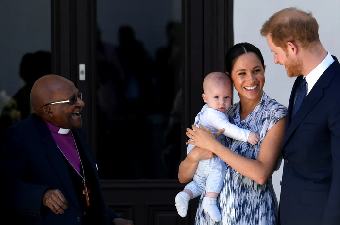 ducii de sussex si fiul lor archie foto guliver/getty images