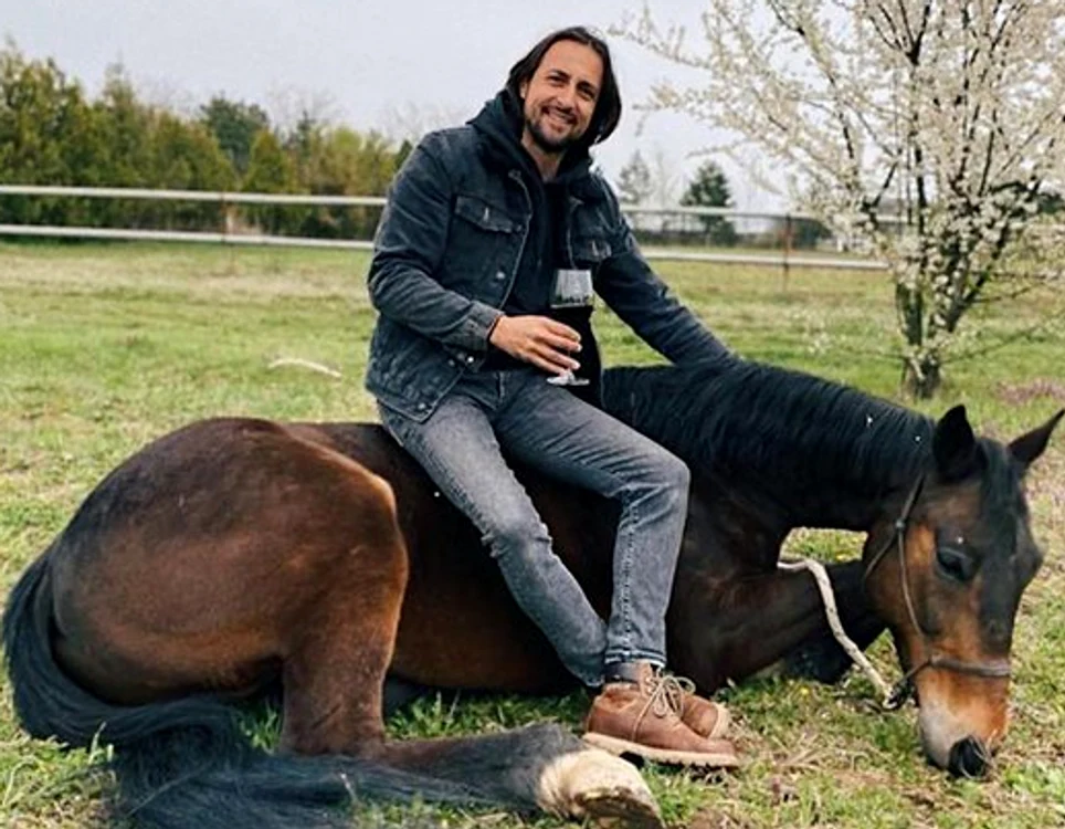 
    Denis Ștefanfoto: Instagram  
