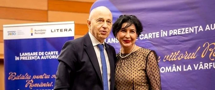 Lucia Croitoru, alături de Mircea Geoană  FOTO Facebook Lucia Croitoru