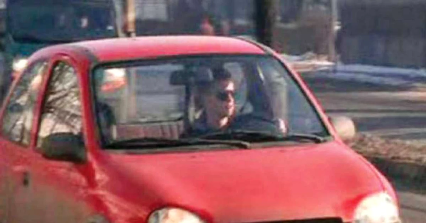 Marcel Pădureanu a vândut produse etnobotanice unor elevi