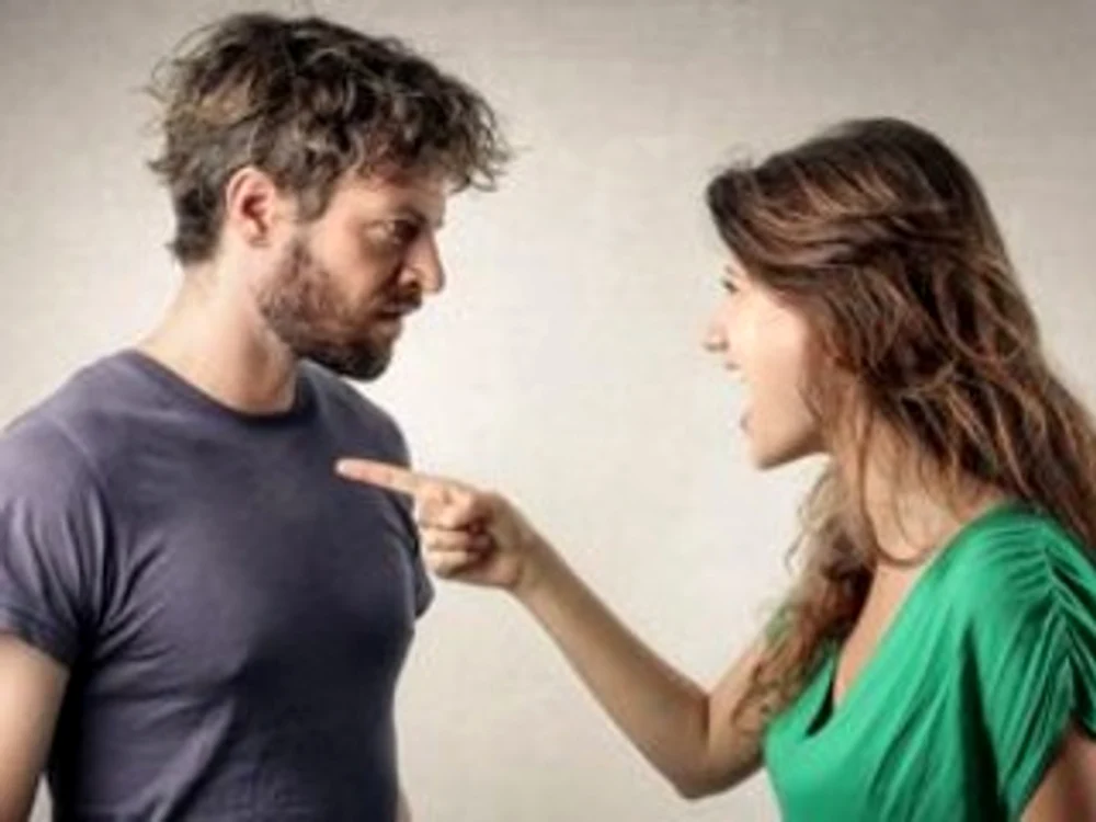 
    Când eşti foarte supărată este simplu să spui lucruri pe care nu le doreşti cu adevărat, ca de exemplu, să îi spui iubitului că vrei să te desparţi de elfoto: shutterstock  