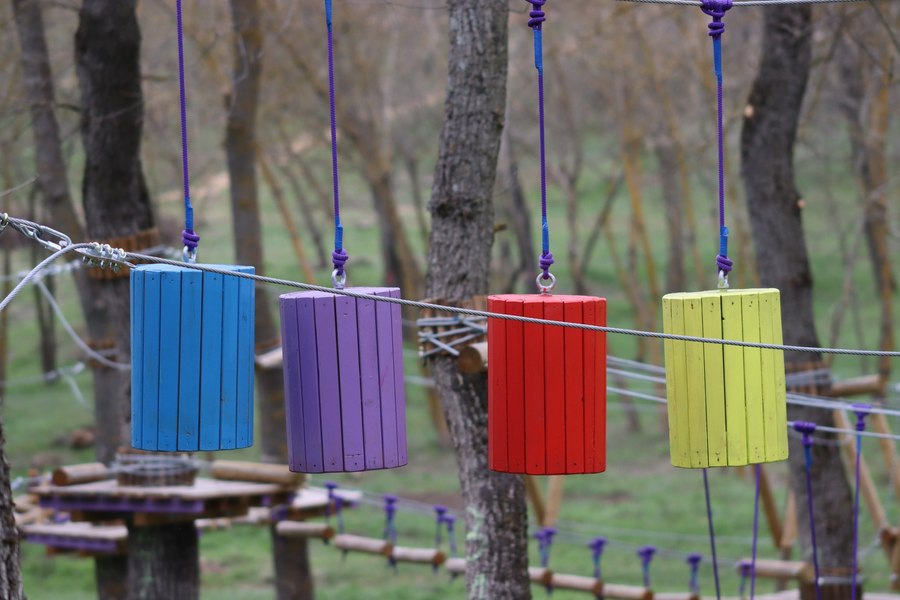 Cel mai nou și modern Parc de Aventură din România va fi inaugurat pe 4 mai. Complexul are peste opt hectare