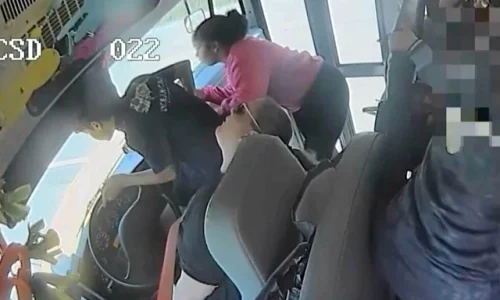 mississippi middle school students stop bus from crashing v0 WjY4vGhZaSr6fgfuP1eC6lAfGdOefmTsiis8BCq1g8Y webp