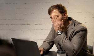 Munca la birou  Sursa Freepik com jpg