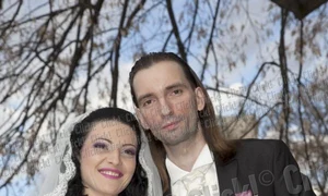Duminică, Florin Vasilică s a însurat cu Mădălina, iar la nuntă i a avut invitaţi şi pe Adriana Bahmuţeanu şi noul ei iubit, Mihai  (Foto: Arhivă personală) jpeg