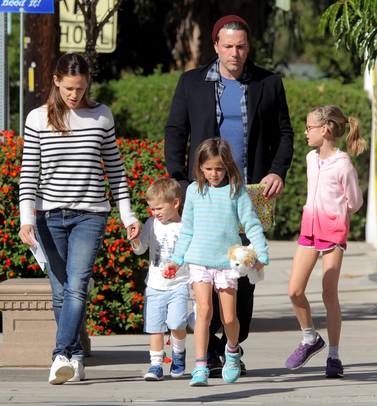 Jennifer Garner, Ben Affleck și copiii, Hepta