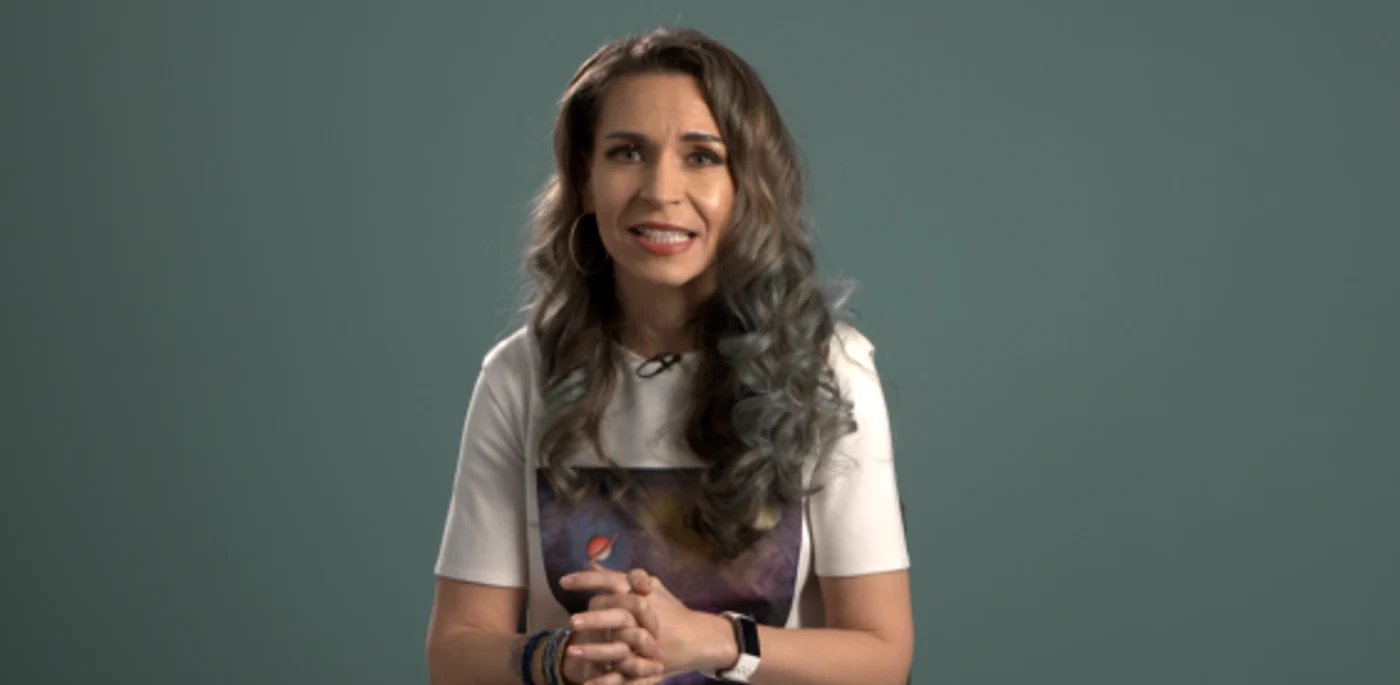 Ioana Chicet-Macoveiciuc, blogger de parenting şi scriitoare