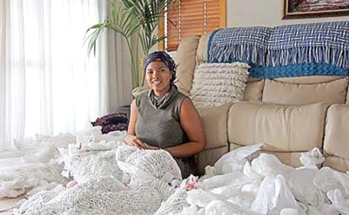 Havilah Koledoye lucrează timp de o lună pentru realizarea unui model