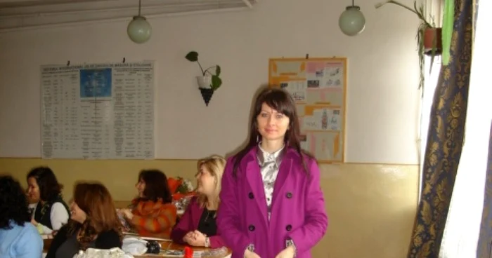 Cristina Anghel este profesoară la CN Matei Basarab 