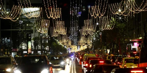 Luminile de sărbători s-au aprins în Bucureşti foto David Muntean
