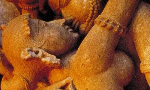 Templele de la Khajuraho, elogiu spiritualităţii şi sexualităţii jpeg