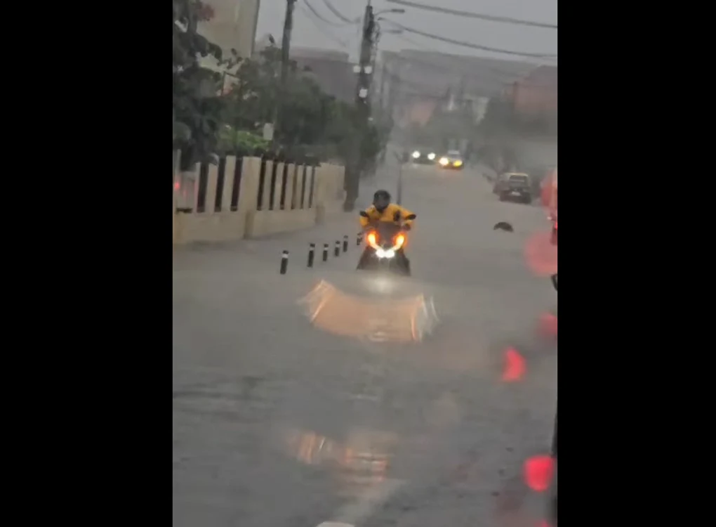 Inundații în Florești (Cluj). FOTO captură video FB Meteoplus