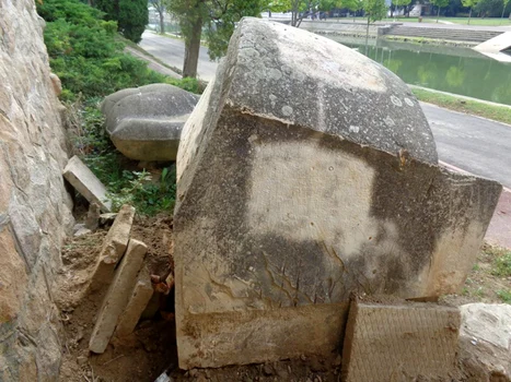 Sculpturile de pe malul Begăi FOTO Adrian Ioniţă