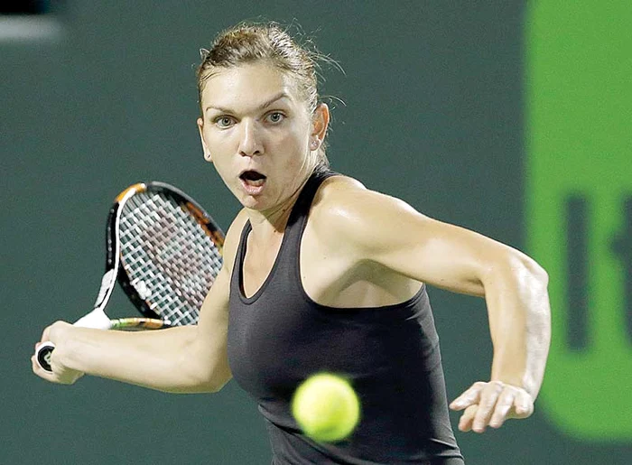 Halep a învins-o  în sferturi cu 6-1, 7-5  pe Stephnes la Miami