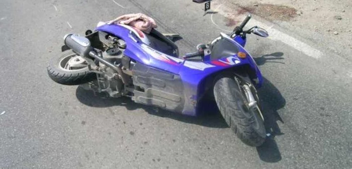 Tânărul s-a urcat pe moped după ce a consumat băuturi alcoolice
