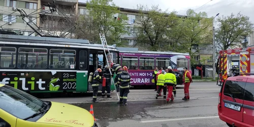 incendiu tramvai jpg