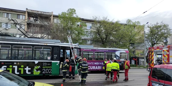 incendiu tramvai jpg