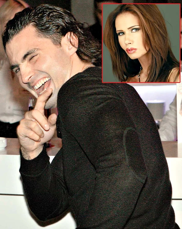 
    Pepe îşi râde în barbă. I-a luat banii Oanei!  