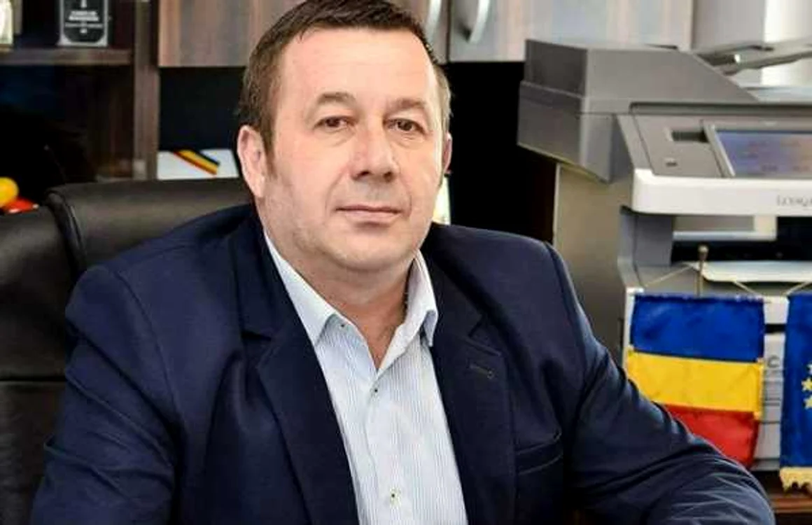 Mihai Bălan, primarul comunei Bârnova, judeţul Iaşi  Foto Facebook