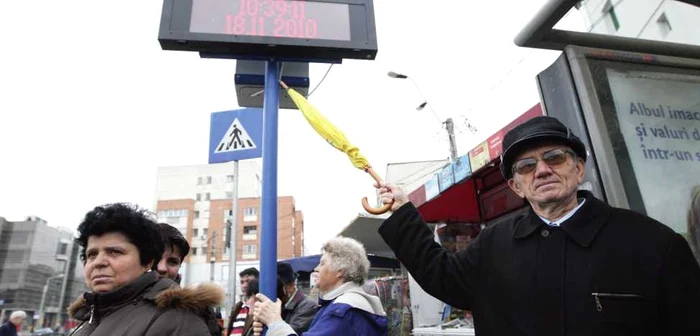 Craiovenii vor afla de la panourile de afi şaj cât mai au de aşteptat în staţie.